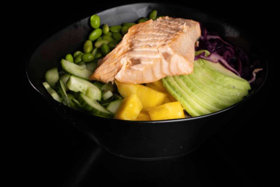 Poke Bowl gegrillter Lachs